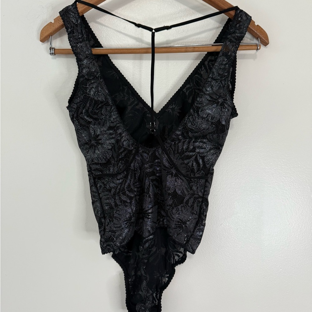Victoria’s Secret Black Lace Bodysuit with Chris cross back in size small - Picture 3 of 11